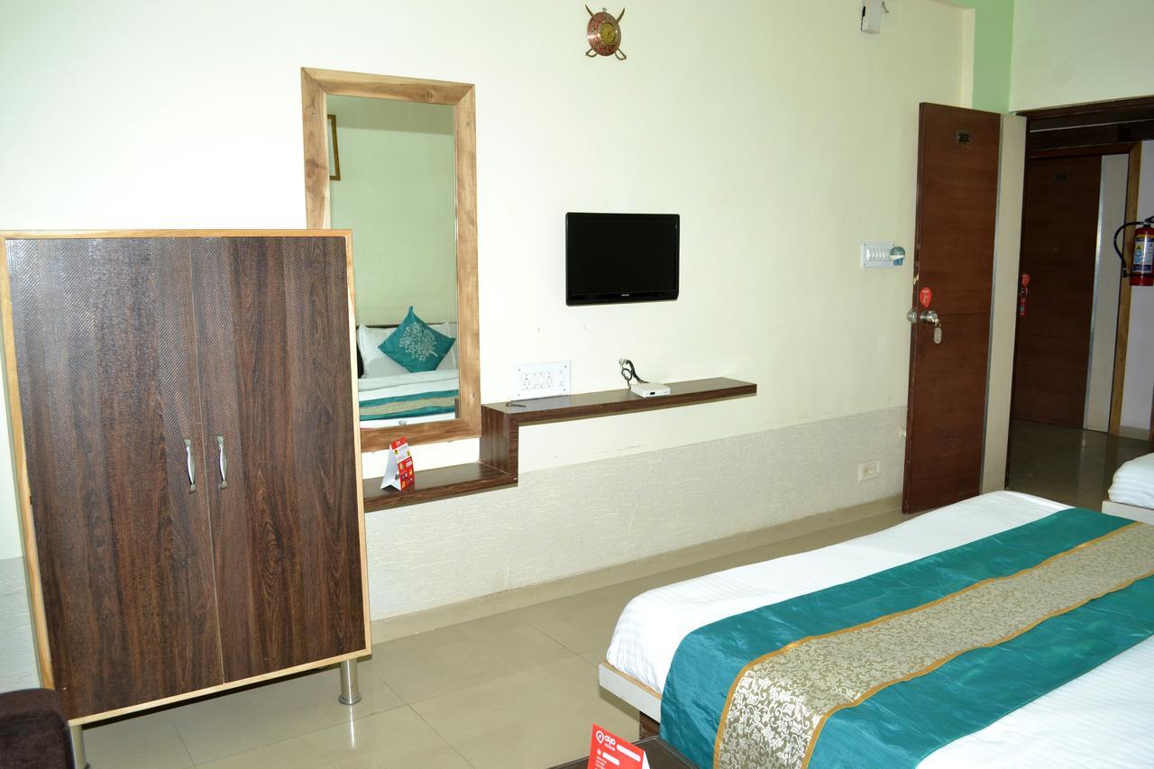 Hotel Neelkanth Residency 간디나가르 외부 사진